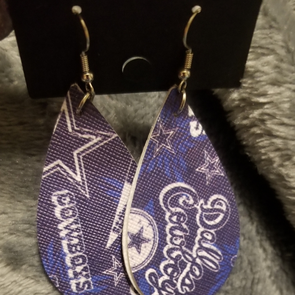 Dallas Cowboys Football Faux Leather Earrings, - Picture 2 of 2
